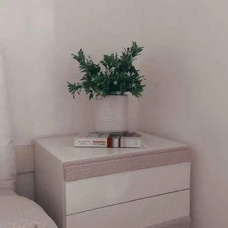 La Maison D'eden アパート *